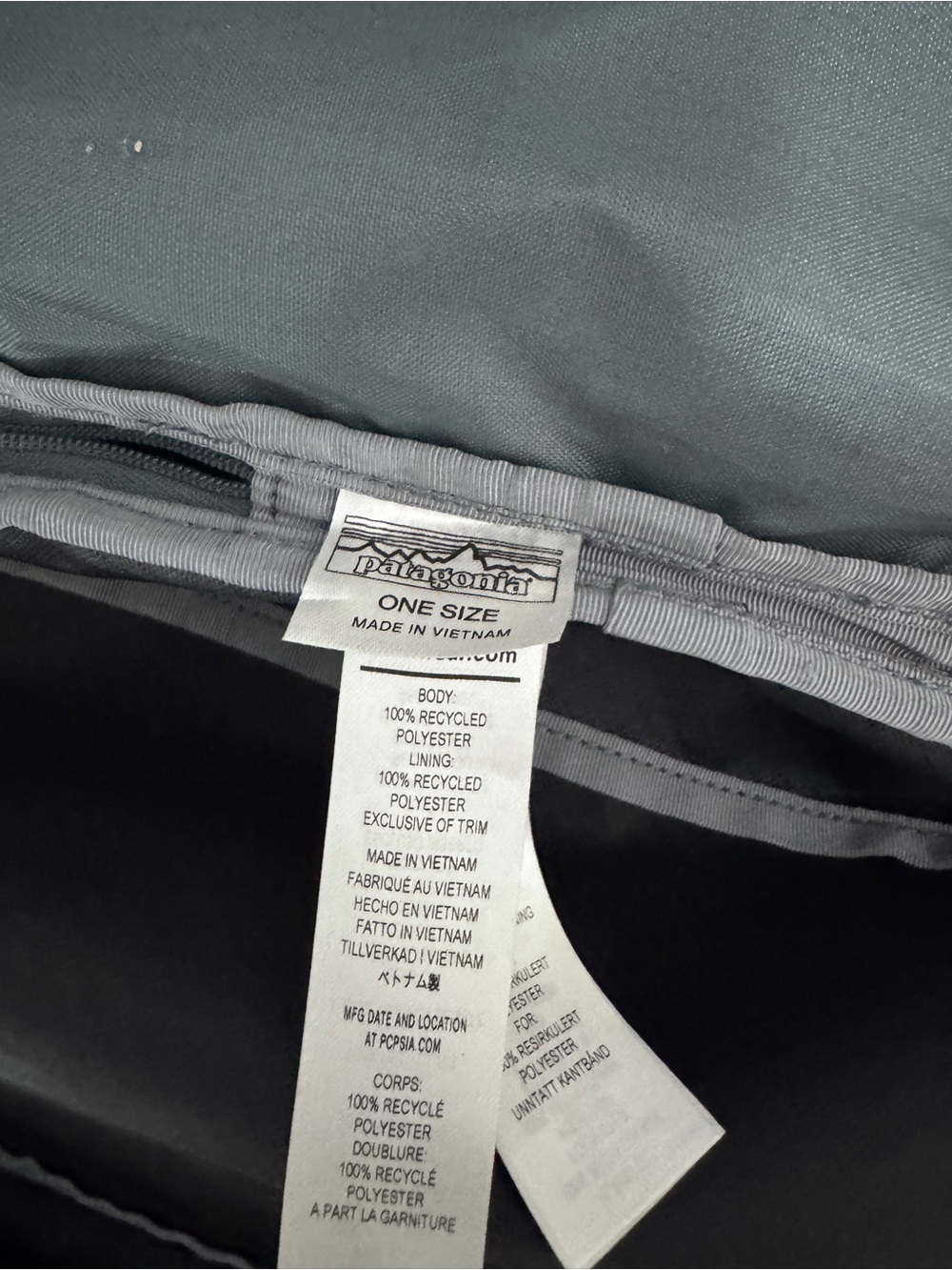 Patagonia Dark Navy Men’s Streamlined Backpack - Picture 6 of 13